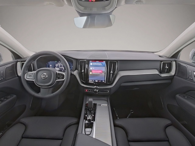 Bild 4 Volvo XC60 Plus Dark Recharge Plug-In Hybrid AWD HUD S
