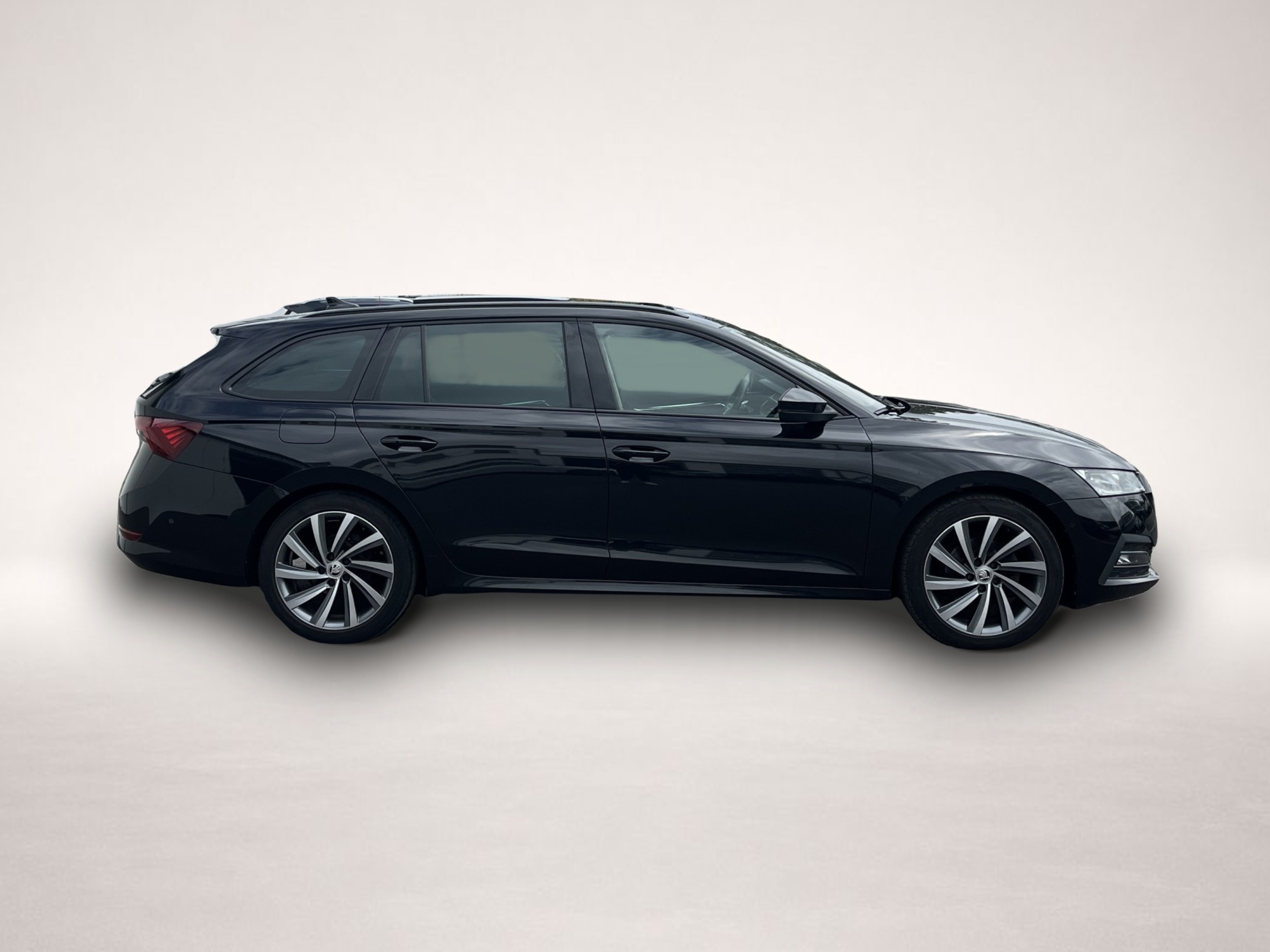Fotografie 5 des Skoda Octavia Combi 2.0 TDI DSG Blackline 156¤ m.20% A