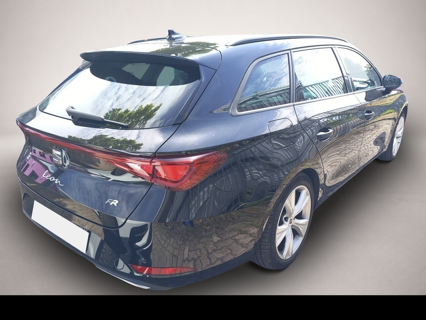Bild 3 Seat Leon Sportstourer 1.5 TSI 150 FR VollLED ACC SHZ