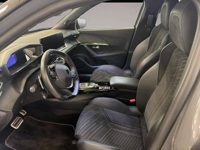 Bild 7 Peugeot 2008 GT AHK PANO NAVI MASSAGE KAMERA PDC SHZ ALL