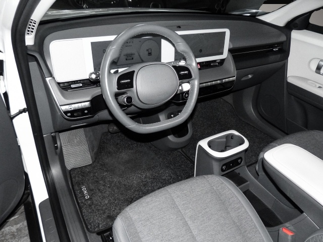 Bild 4 Hyundai IONIQ 5 Dynamiq Elektro Navi Digitales Cockpit L