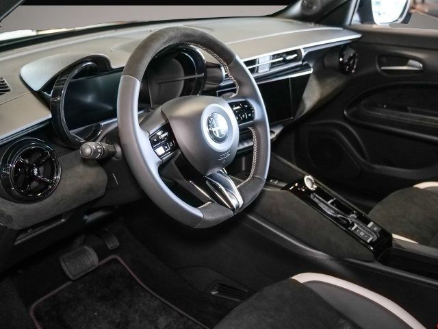 Bild 3 Alfa Romeo Junior Elettrica BEV SPORT SPECIALE Technologie-