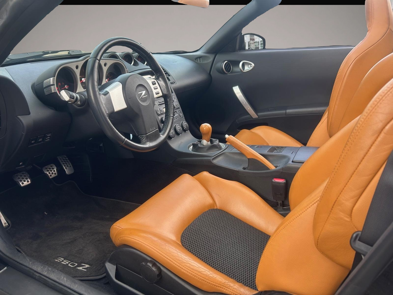 Fotografie des Nissan 350Z Roadster Premium Pack SHZ Xenon
