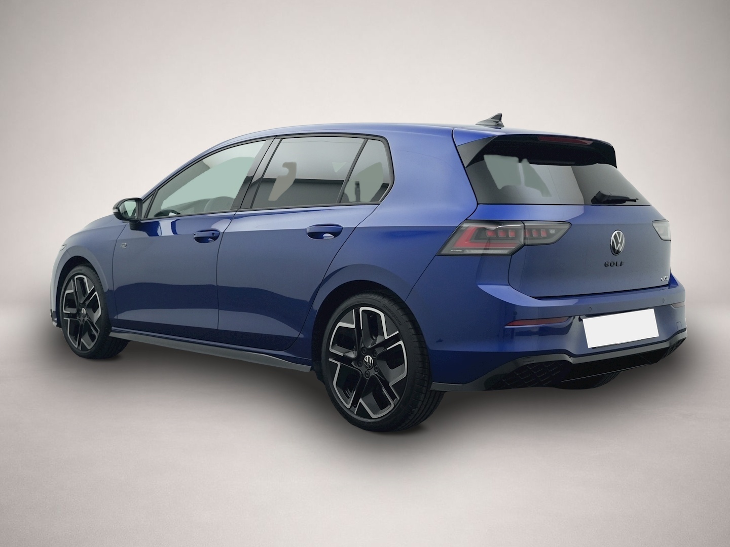 Fotografie 3 des Volkswagen Golf 8 1.5 eTSI DSG R-Line BLACK STYLE PANO IQ.L