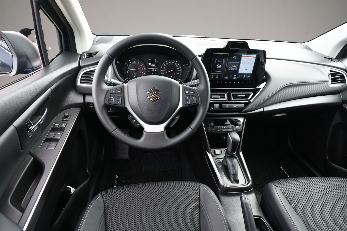 Fotografie 6 des Suzuki Across S-Cross 1.4 MHEV Aut. Comfort+ Pano 360° Leder