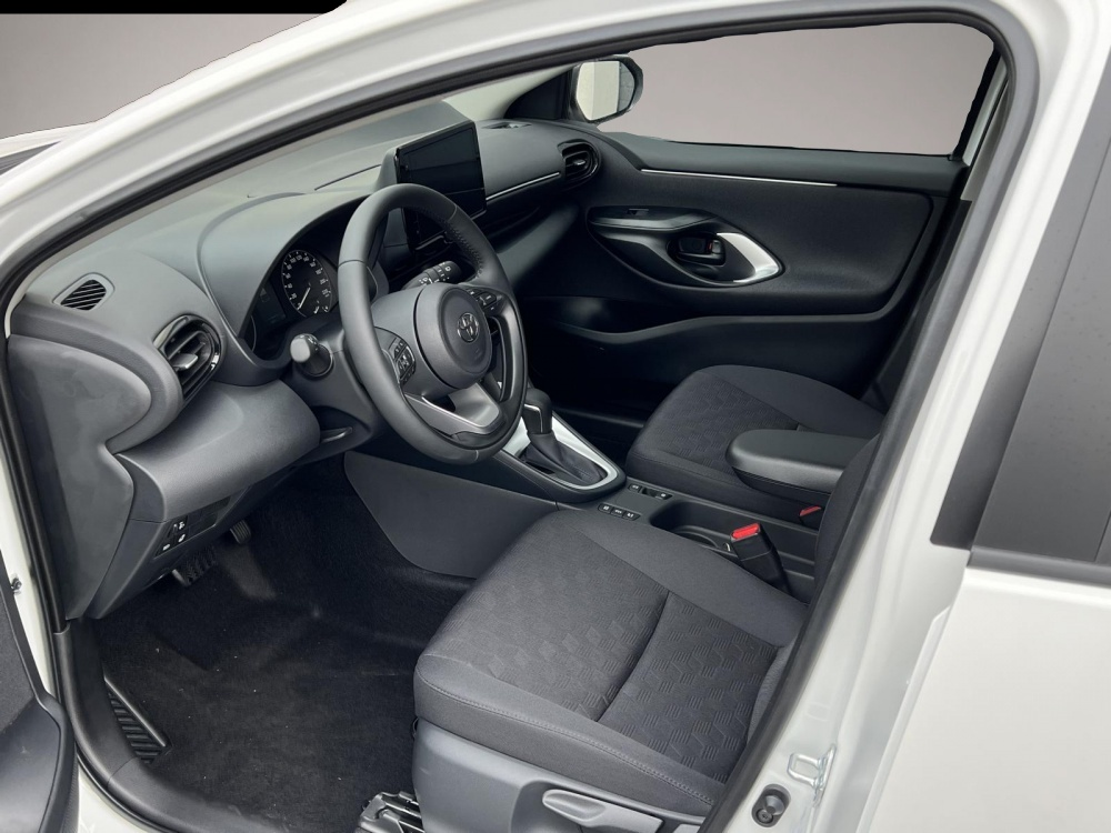 Fotografie 6 des Toyota Yaris Active Technology 1,5 CVT Hybrid 85kW Winter