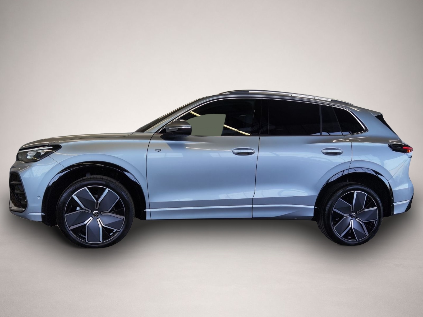 Fotografie 2 des Volkswagen Tiguan R-Line 2,0 l TDI SCR 4MOTION 142 kW (193