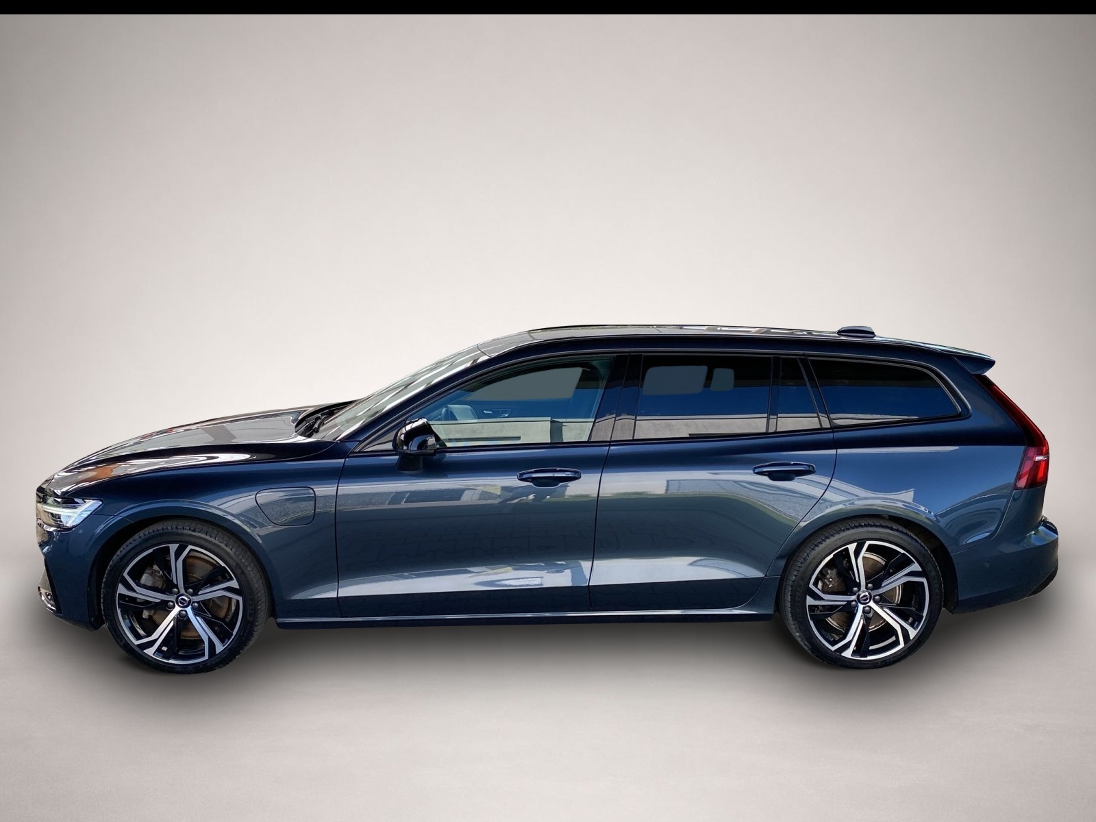 Bild 2 Volvo V60 T8 Ultra Dark Recharge WiPa*LED*DAB*