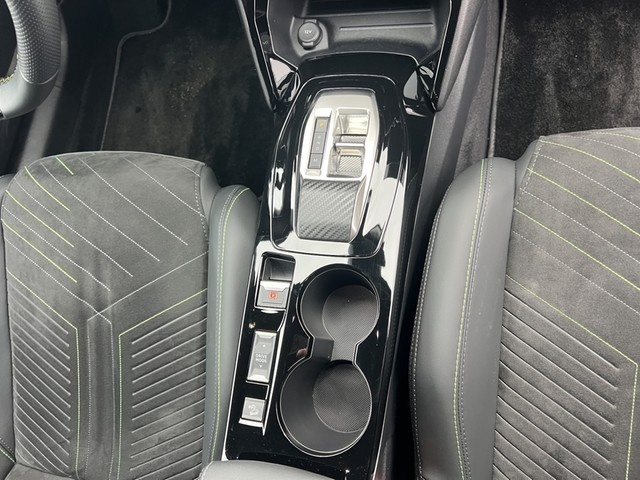 Bild 10 Peugeot 2008 145PS Hyb. GT El.-Alcantara-Massage-Sitze P