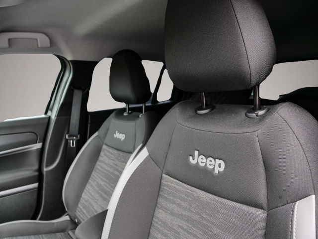 Bild 5 Jeep Avenger Longitude Mild-Hybrid LED Apple CarPlay