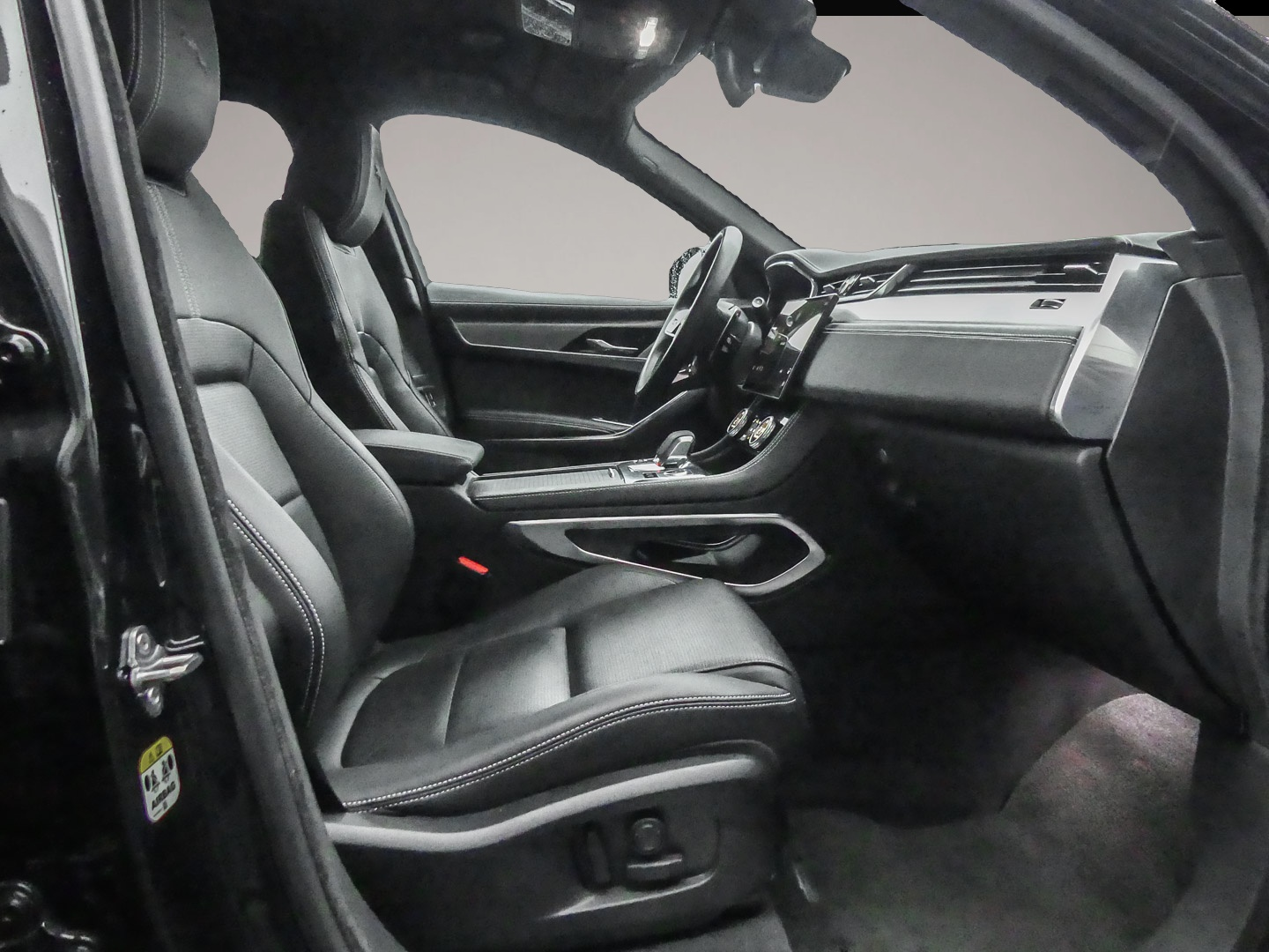 Bild 3 Jaguar F-Pace P400e R-Dynamic SE AWD Plug-In Hybrid AD