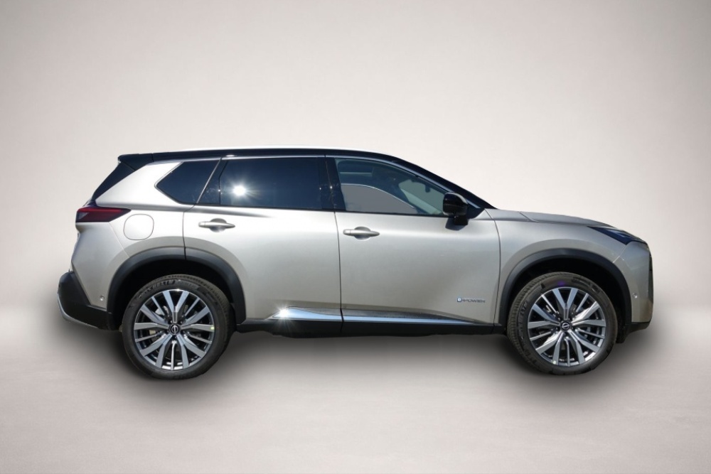 Fotografie 2 des Nissan X-Trail TEKNA+ plus e-POWER e-4ORCE 5Sitz/20Zoll
