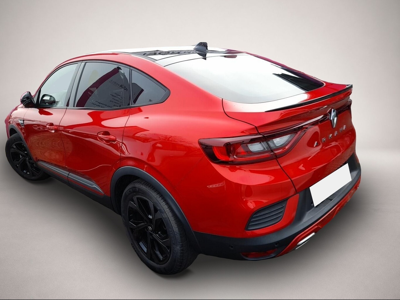 Fotografie des Renault Arkana TCe 160 MHEV EDC R.S. Line Nav ParkAs SHZ