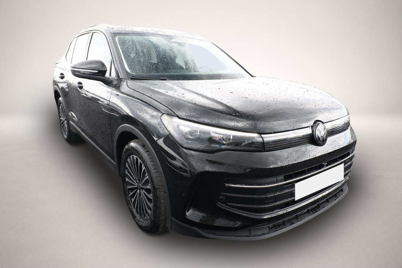 Bild 2 Volkswagen Tiguan DSG LED+ Pano IQ.DRIVE 5JGar. LM18Z SHZ