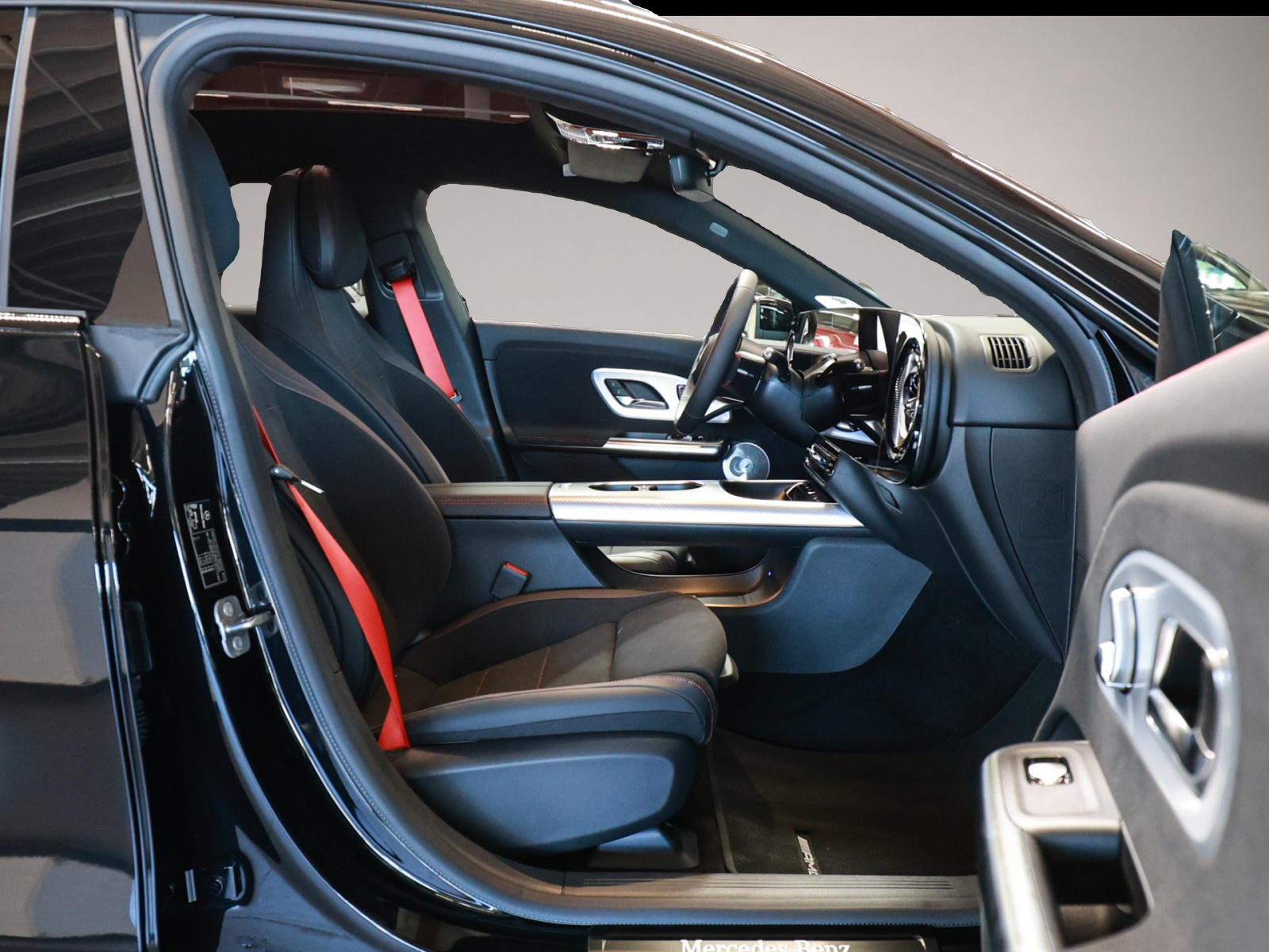 Bild 2 Mercedes-Benz CLA 350