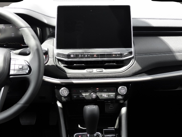 Bild 6 Jeep Compass Upland Plug-In Hybrid 4WD LED ACC Apple