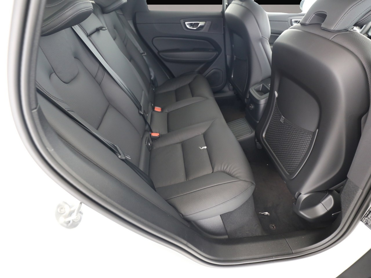 Bild 4 Volvo XC60 Plus Dark Recharge Plug-In Hybrid AWD T8 Tw