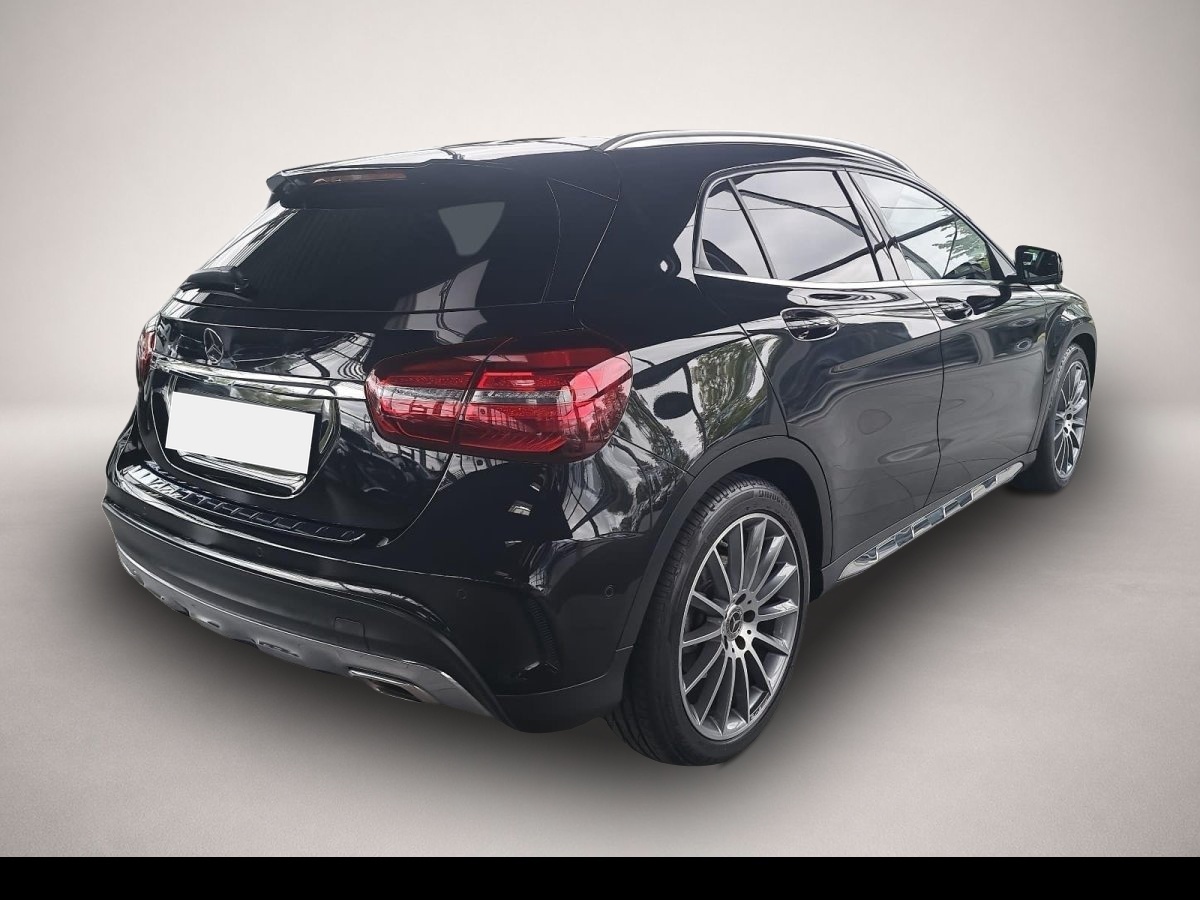 Bild 2 Mercedes-Benz GLA 250 AUTO. AMG LINE 4MATIC NAVI