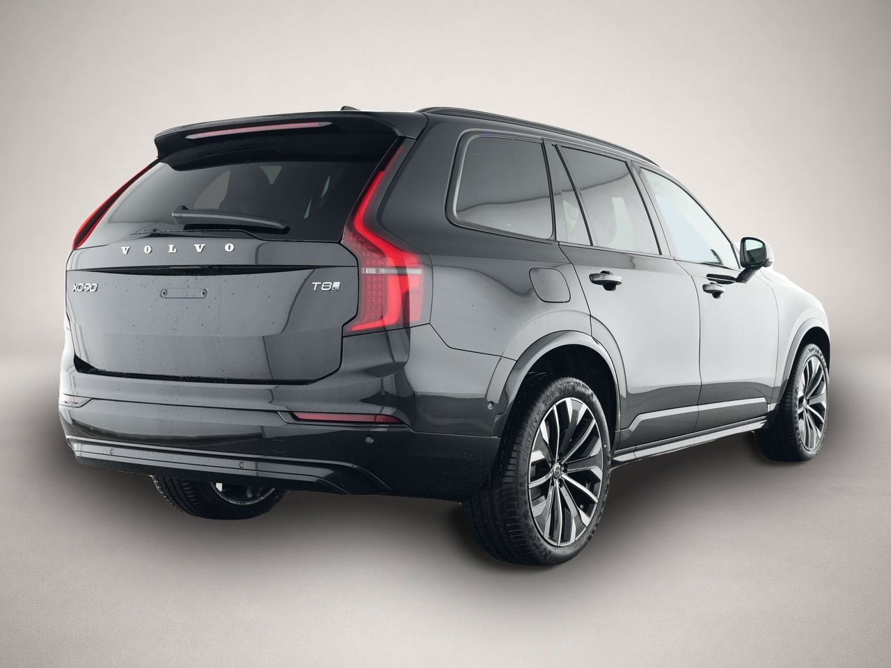 Fotografie 2 des Volvo XC90 FACELIFT Plus Dark Recharge Plug-In Hybrid