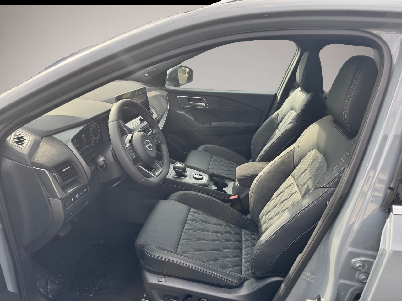 Bild 5 Nissan Qashqai Xtronic M-Hyb Tekna+ 4WD Pano Bose