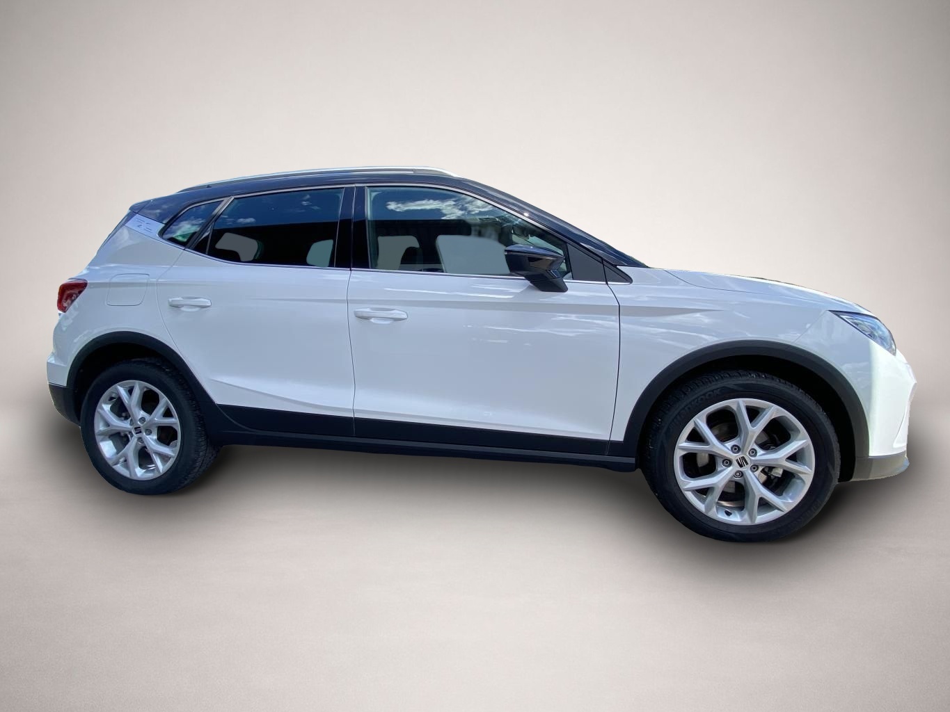Fotografie 6 des Seat Arona 1.0 TSI FR VIRTUAL-COCKPIT+NAVI-PRO+LED+DA
