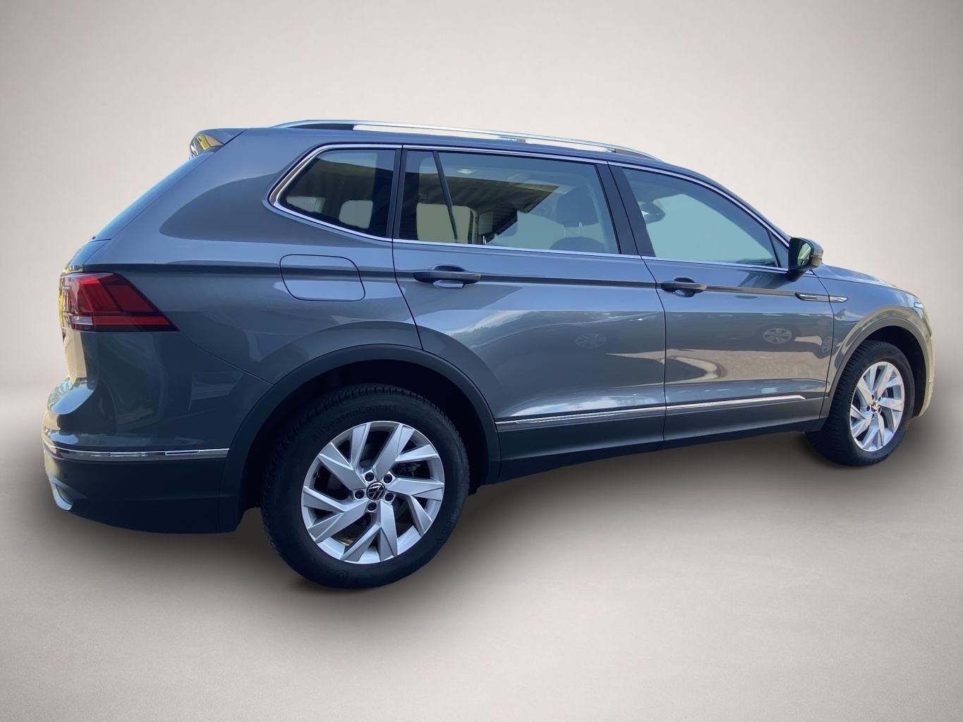 Fotografie 5 des Volkswagen Tiguan Allspace 1.5 TSI DSG LIFE 7-SITZER+AHK+AC