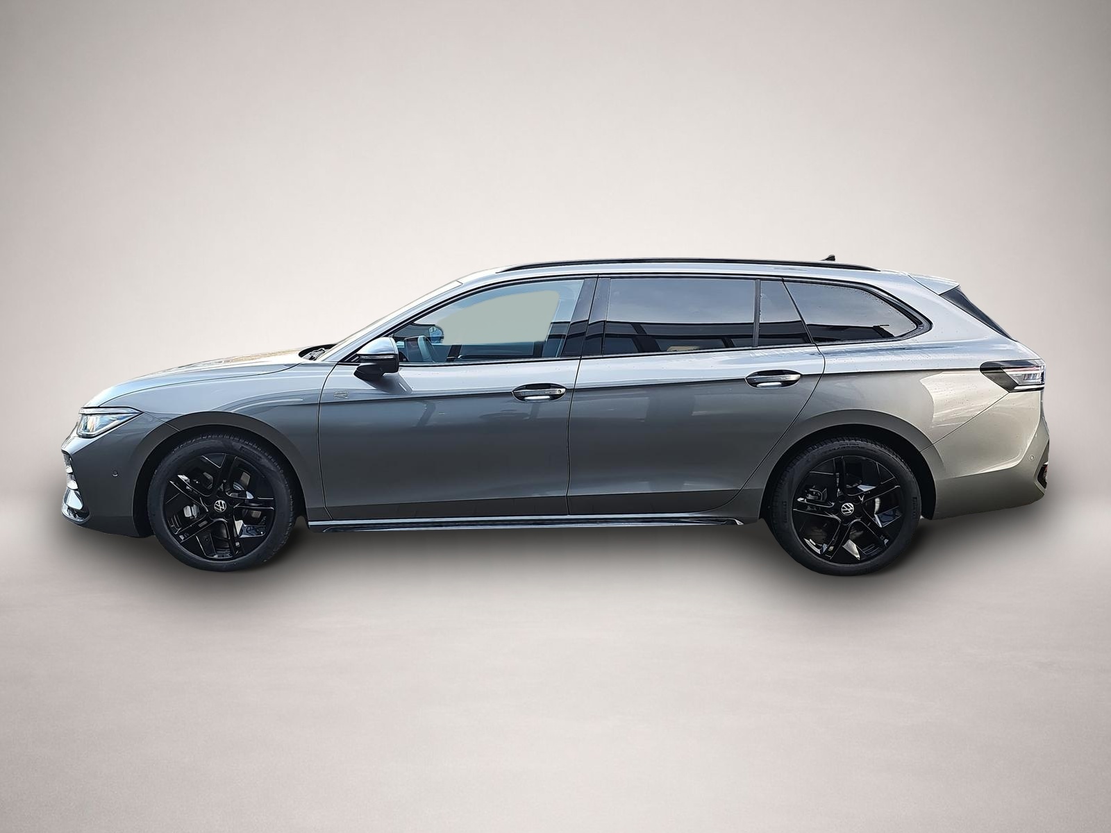 Bild 4 Volkswagen Passat Variant 2.0 TDI DSG 4M R-Line Matrix AHK