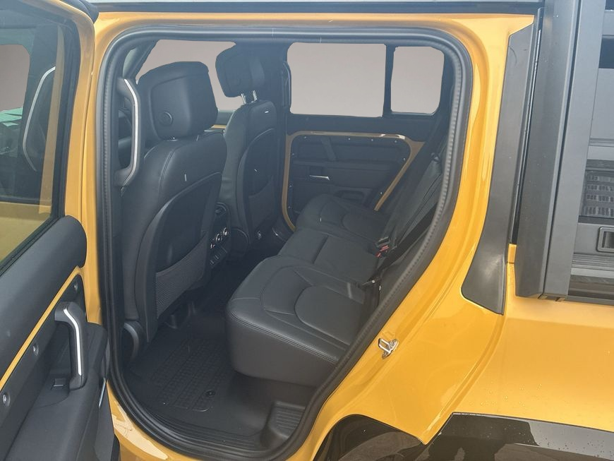 Bild 1 Land Rover Defender 110 D350 Trophy Edition