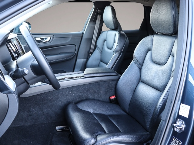 Volvo XC60 XC60 Momentum Pro 2WD StandHZG AHK Digitales Coc - Thumbnail 6