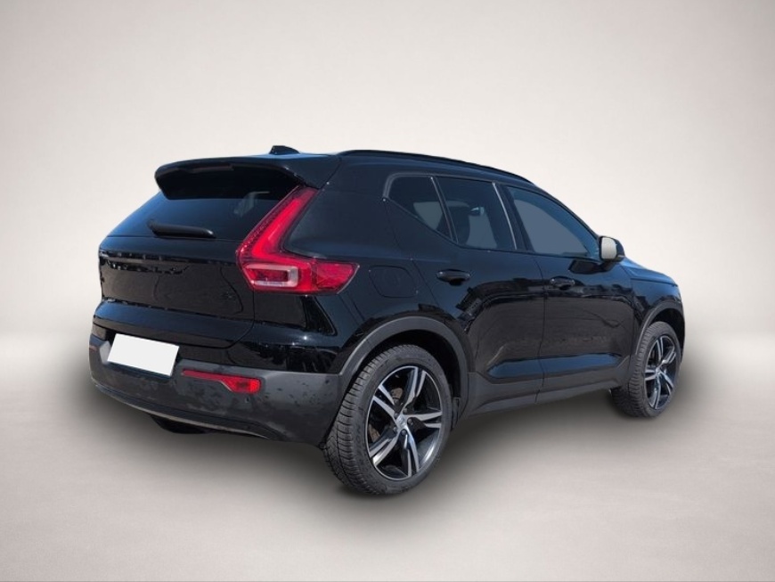 Fotografie Volvo XC40 B3 B DKG Plus Black Edition STDHZ*ALARM