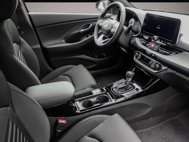 Bild 3 Hyundai i30 Advantage Kombi MY25 DCT Plus Paket Navi LED