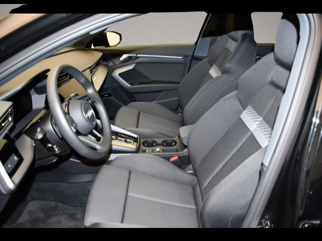 Bild 3 Audi A3 Sportback 35 TFSI S tronic S line HeadUp/SONO