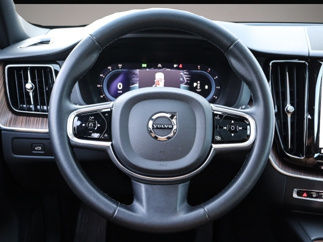 Bild 5 Volvo XC60 Ultimate Bright AWD HUD AD StandHZG Digital