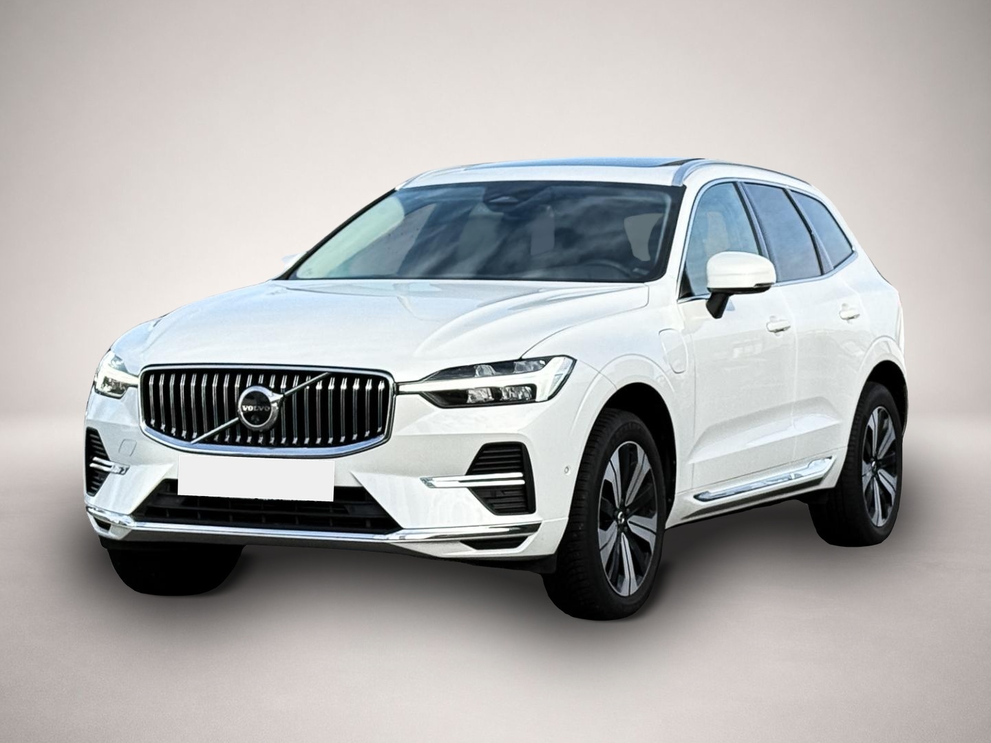 Fotografie Volvo XC60 Plus Bright Recharge Plug-In Hybrid AWD T6