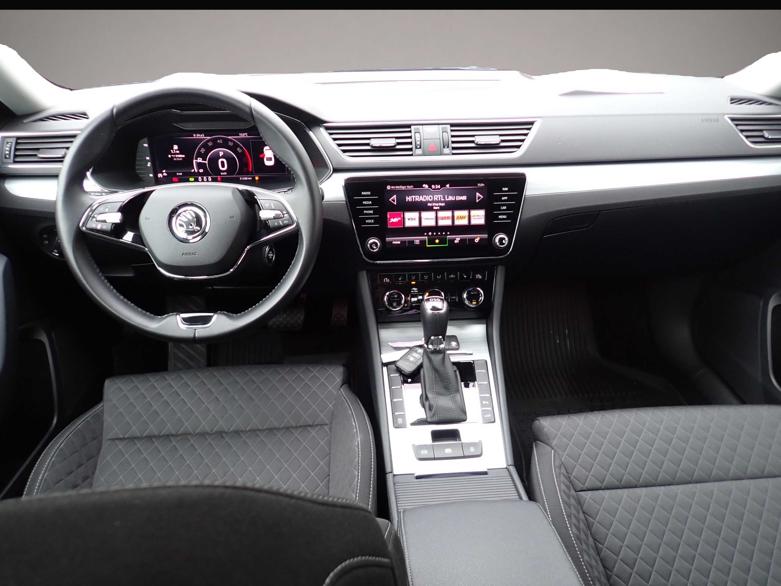 Fotografie 4 des Skoda Superb 1.5 TSI DSG Ambition*Navi*Matrix-LED*