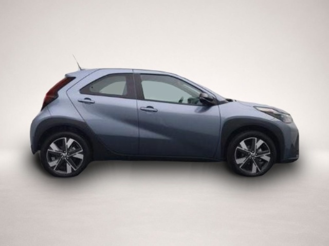 Bild 4 Toyota Aygo (X) Aygo X Pure 1.5 Hybrid 116PS Automatik Sitzhe.