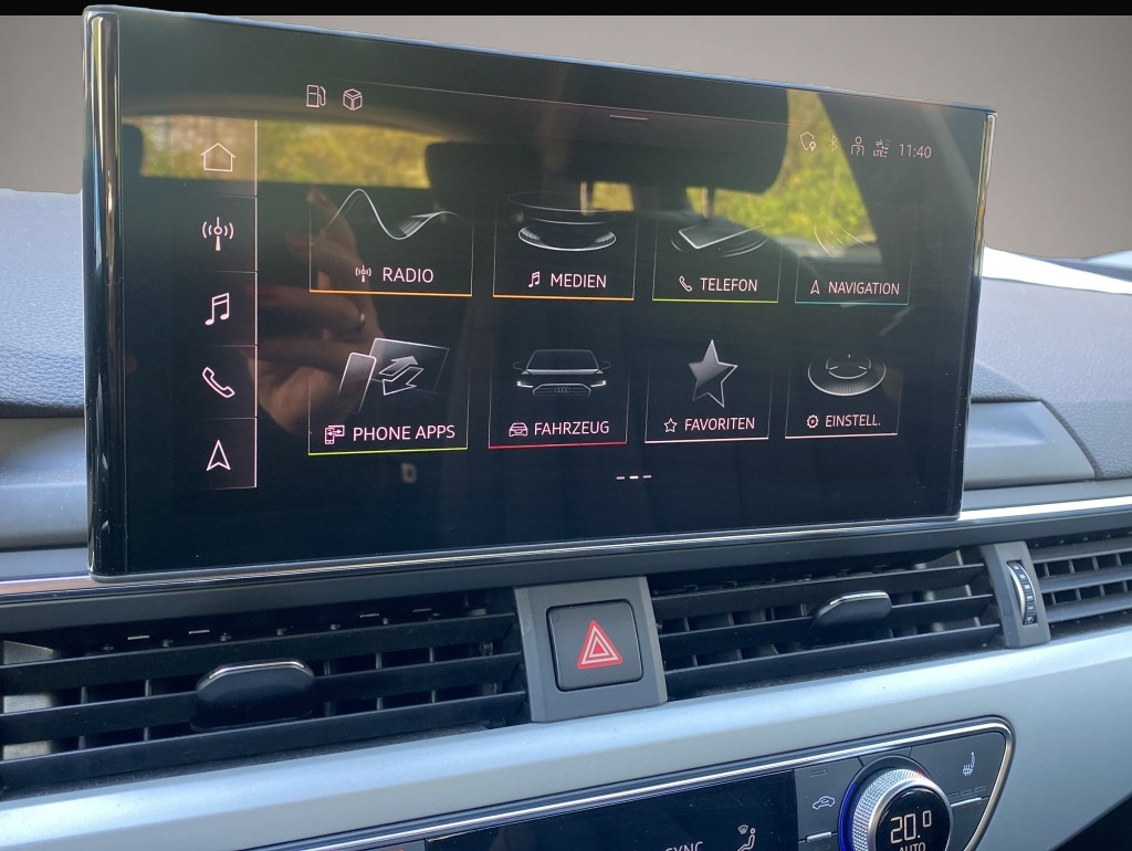 Fotografie des Audi quattro A4 40 TFSI quattro M-HEV*Navi*Leder*KeyGo*LED