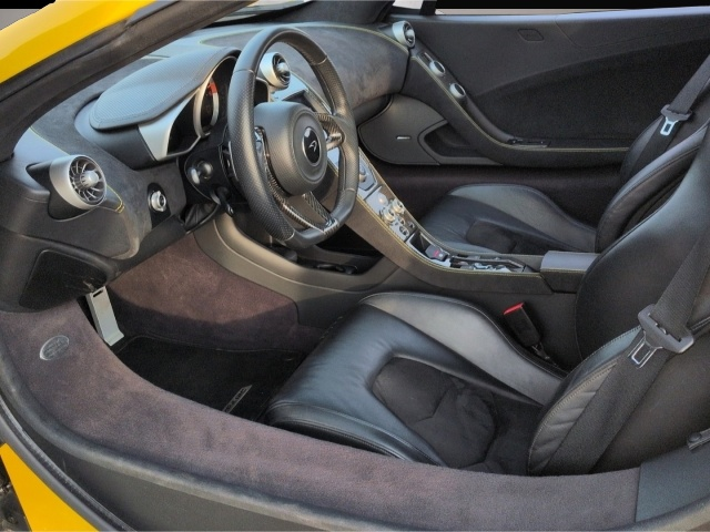 Fotografie 5 des McLaren MP4-12C Spider 3.8 V8*Carbon Meridian Navi Tempo