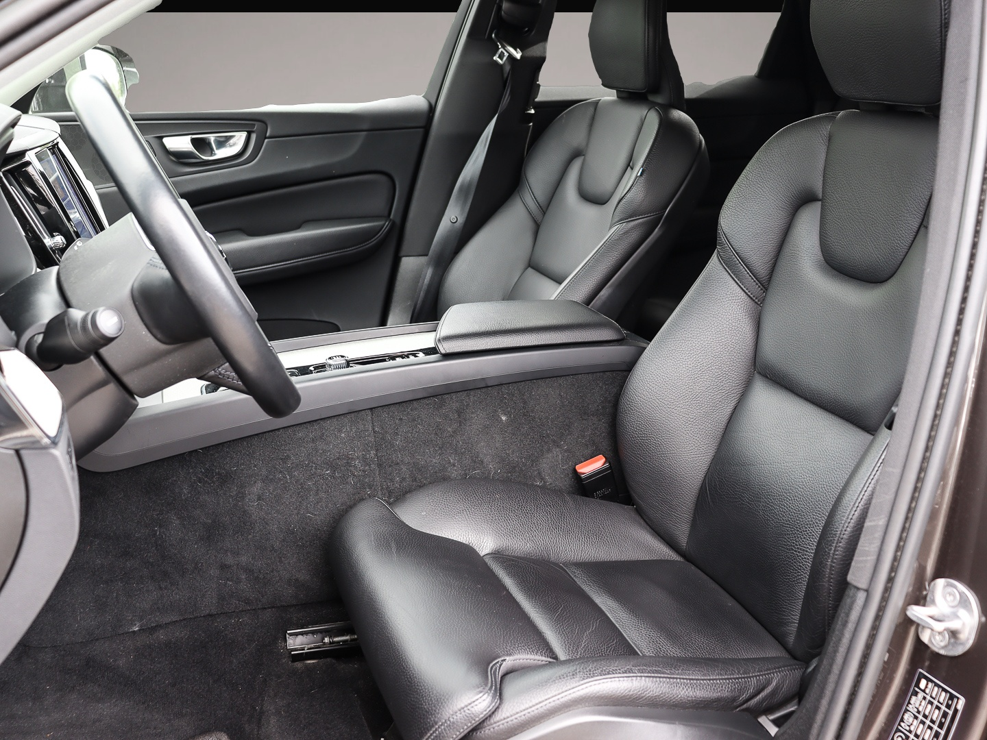 Bild 6 Volvo XC60 Inscription B4 2WD AHK Digitales Cockpit Me