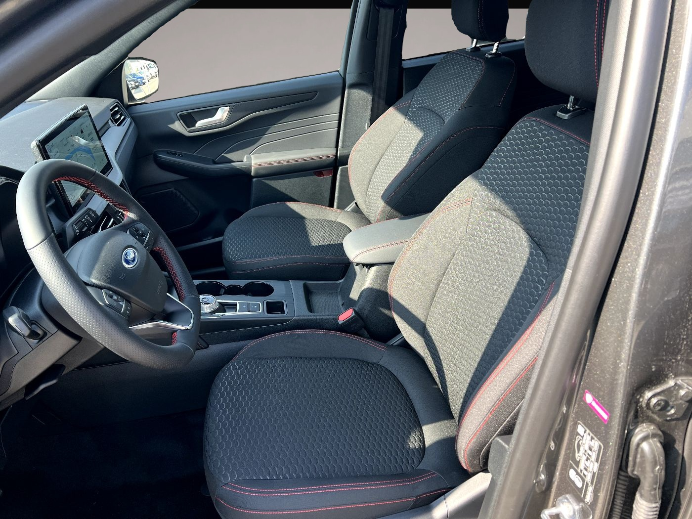 Bild 7 Ford Kuga 1.5 EcoBoost ST-Line LED Navi Kamera Sitzh.