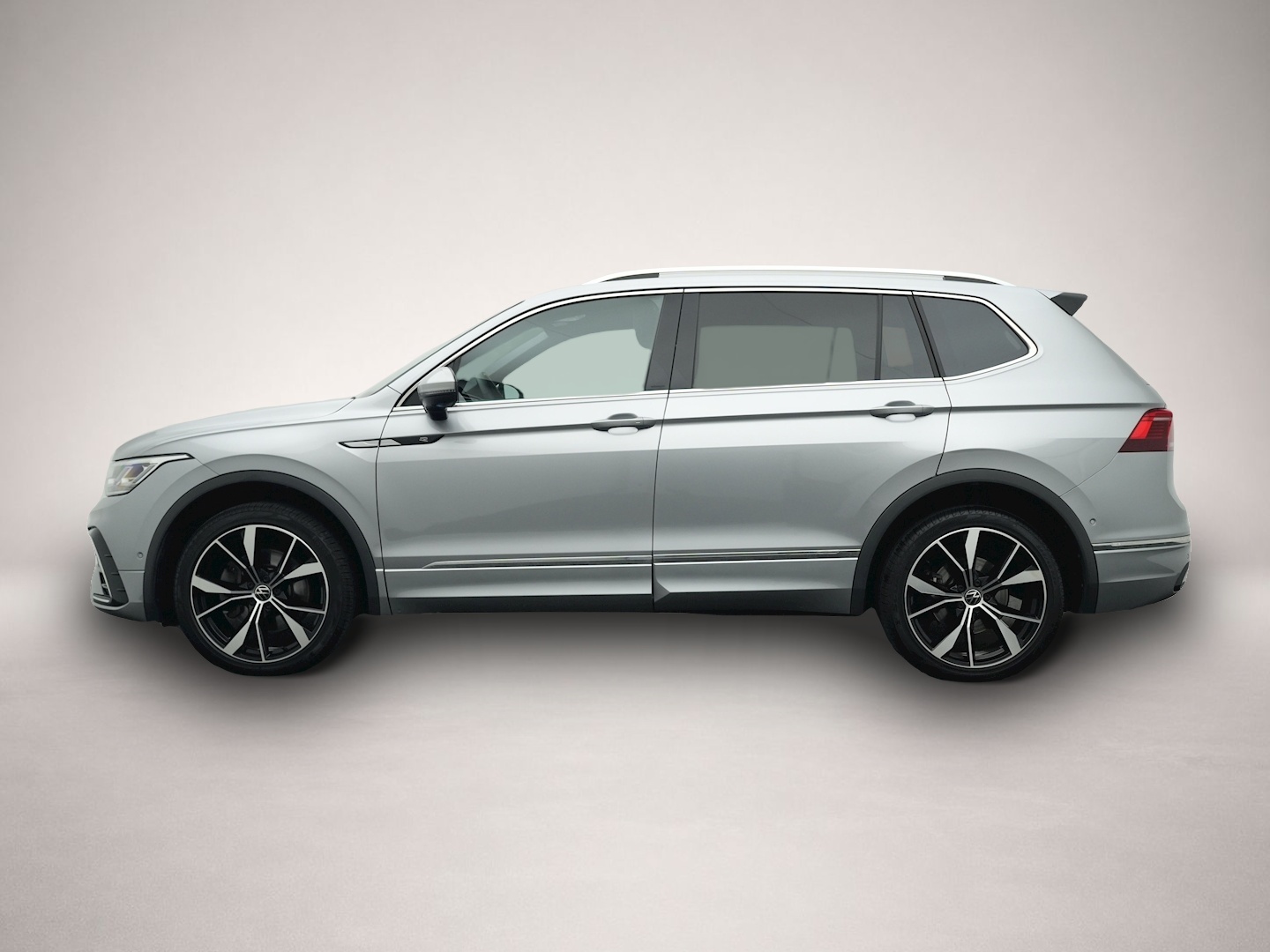 Bild 2 Volkswagen Tiguan Allspace 2.0 TSI DSG 4Mo. R-Line 5-SITZE