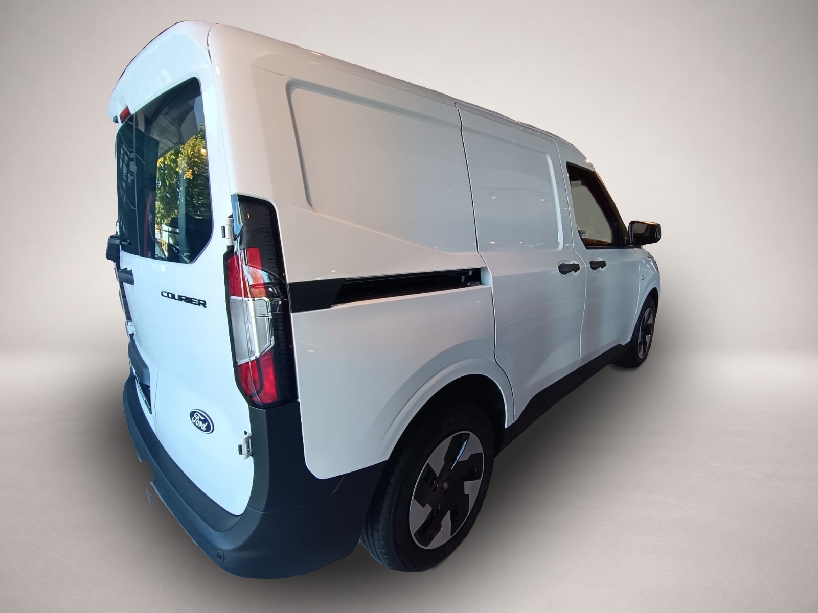Bild 5 Ford Transit Courier TREND BEV FAHERASSISTENZ-PAKET 3