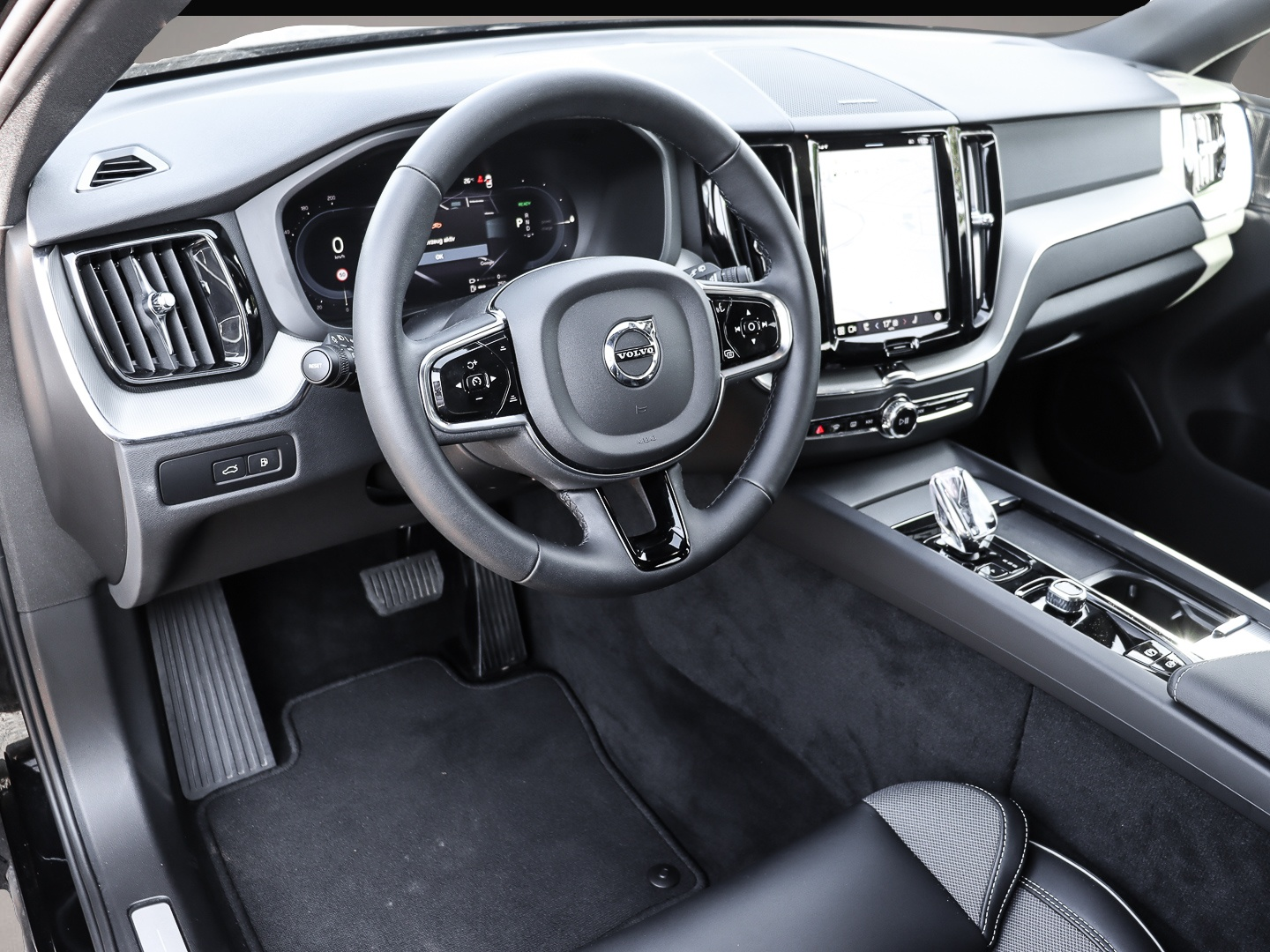 Bild 3 Volvo XC60 Plus Dark Recharge Plug-In Hybrid AWD T6 Tw