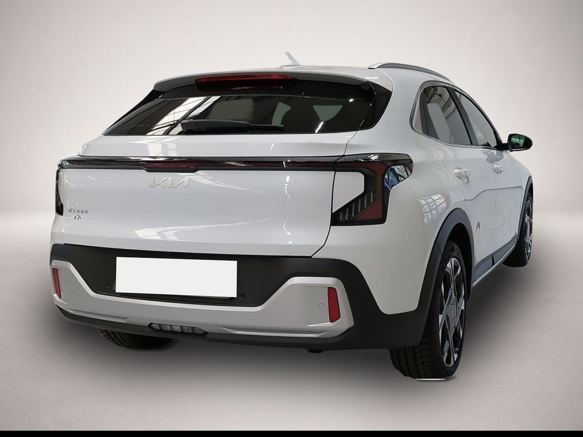 Fotografie 2 des Kia XCEED 1.6 T-GDI 180 DCT SPIRIT MJ27 SOUND SITZ A