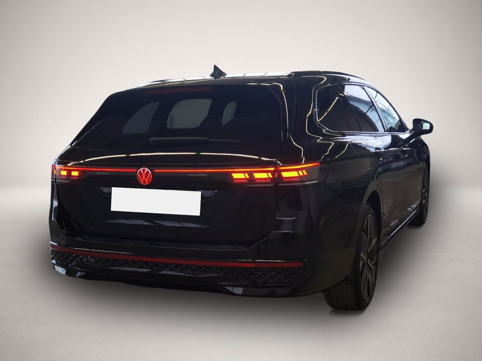 Bild 5 Volkswagen Passat R-Line 1,5 l eHybrid OPF 130 kW (177 PS)