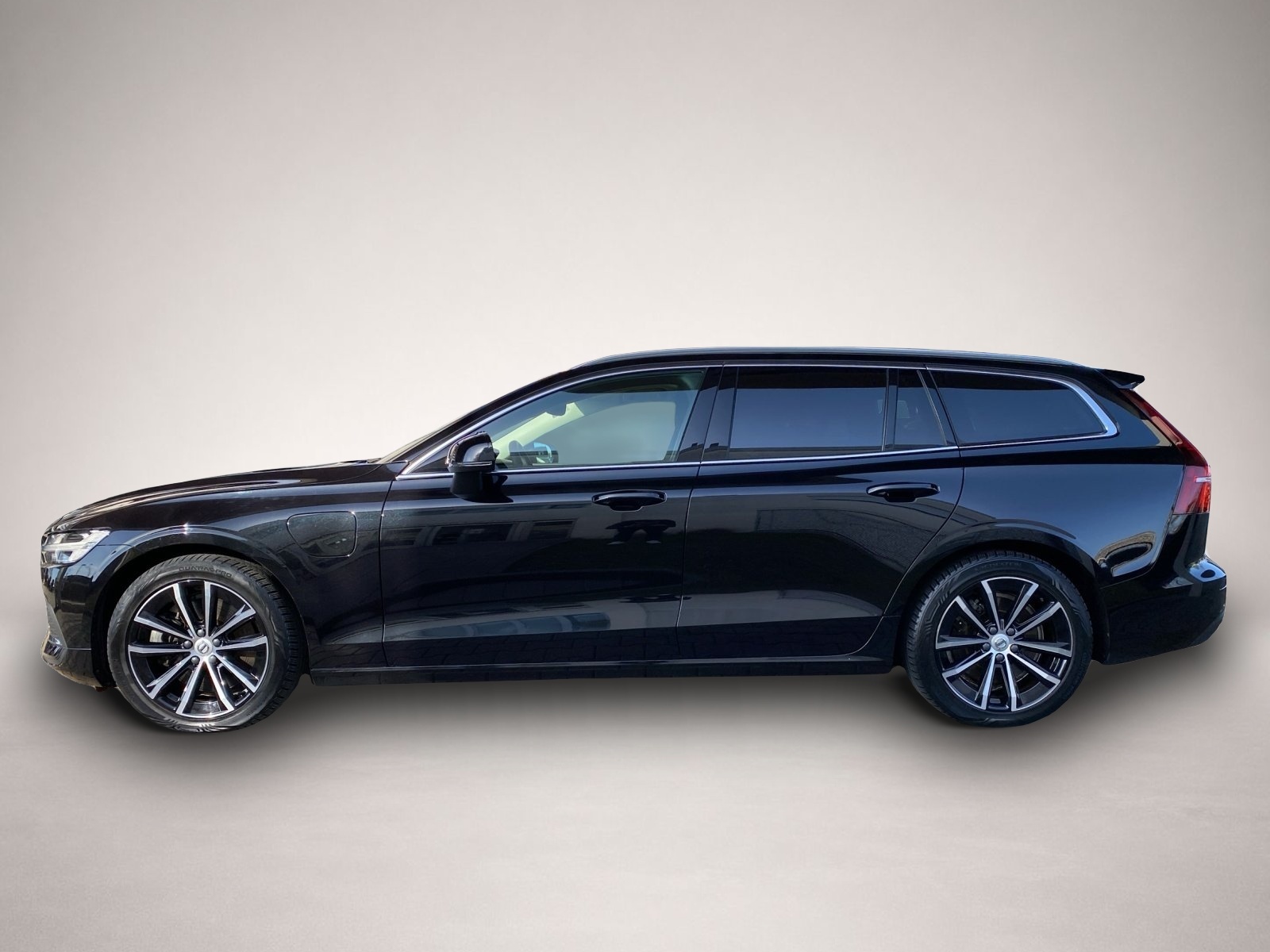 Bild 2 Volvo V60 Kombi T8 Core Recharge AHK*WiPa*Navi*LED