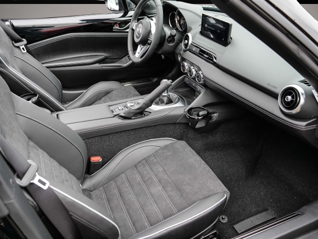 Fotografie 6 des Mazda MX-5 1.5L SKYACTIV-G 132 6MT RWD Homura EU6e