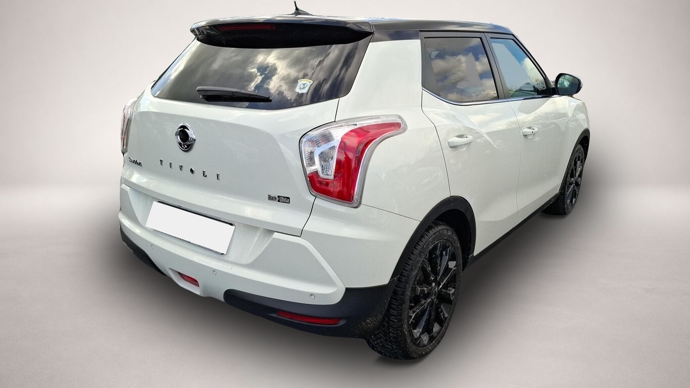 Bild 3 Ssangyong Tivoli 1.6 e-XGi 128 Black & White Nav PDC Temp