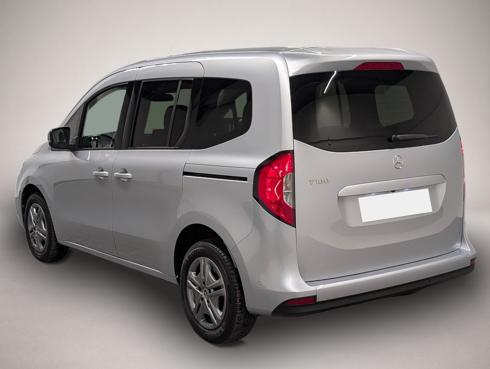 Fotografie 3 des Mercedes-Benz A 180 T 180 Style Navi/Kam/SHZ/Tempomat/PDC