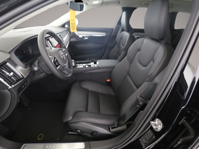 Bild 3 Volvo V90 Kombi Plus Dark Recharge Plug-In Hybrid AWD
